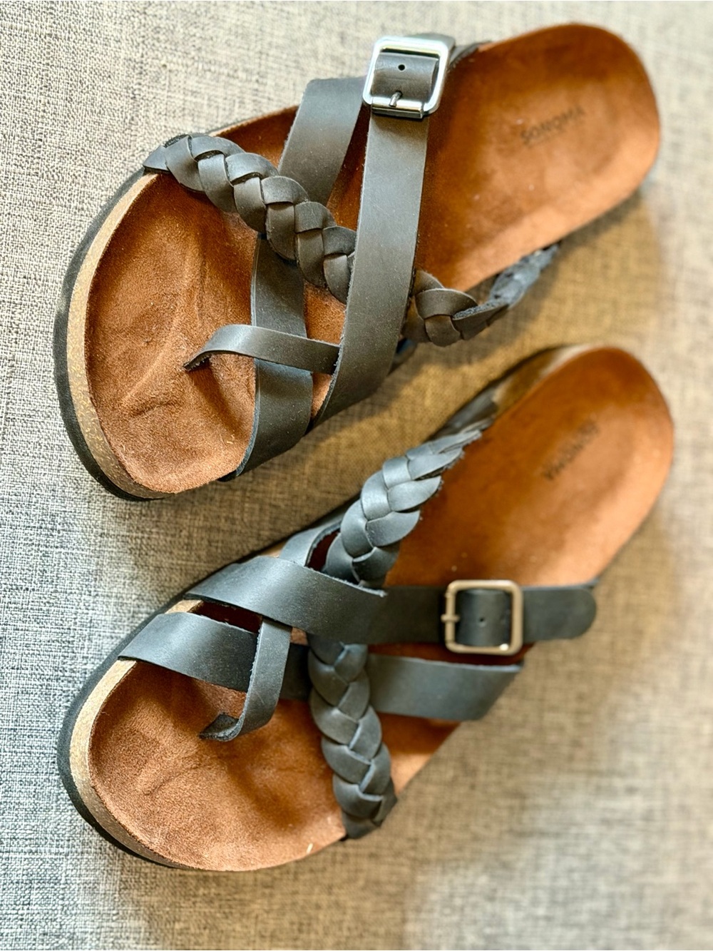 Women’s Braided Leather Slide Sandals - Black. W size 91/2      $ 15 NWT
